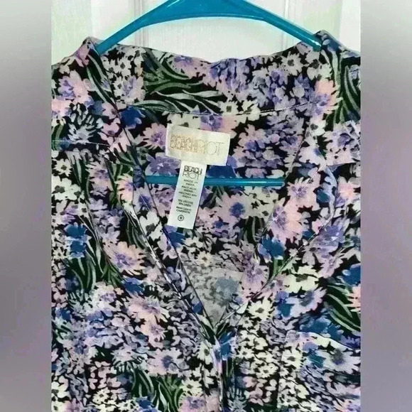 💛 Beach Riot Floral Short Sleeve Button Up Top - Picture 3 of 5